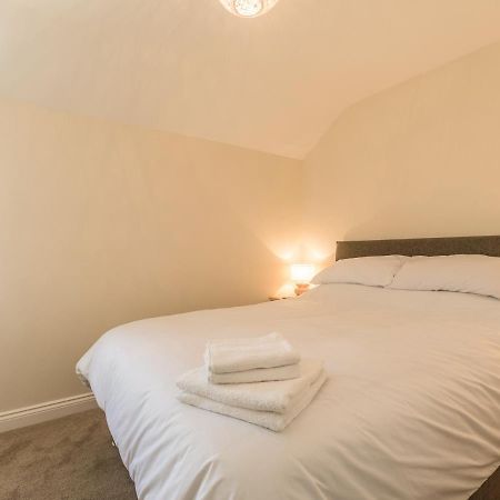 Apartment 4, 7 St Anns Apartments, ลันดิดโน ภายนอก รูปภาพ