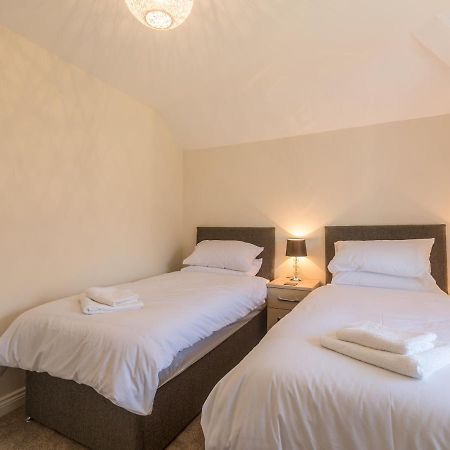 Apartment 4, 7 St Anns Apartments, ลันดิดโน ภายนอก รูปภาพ